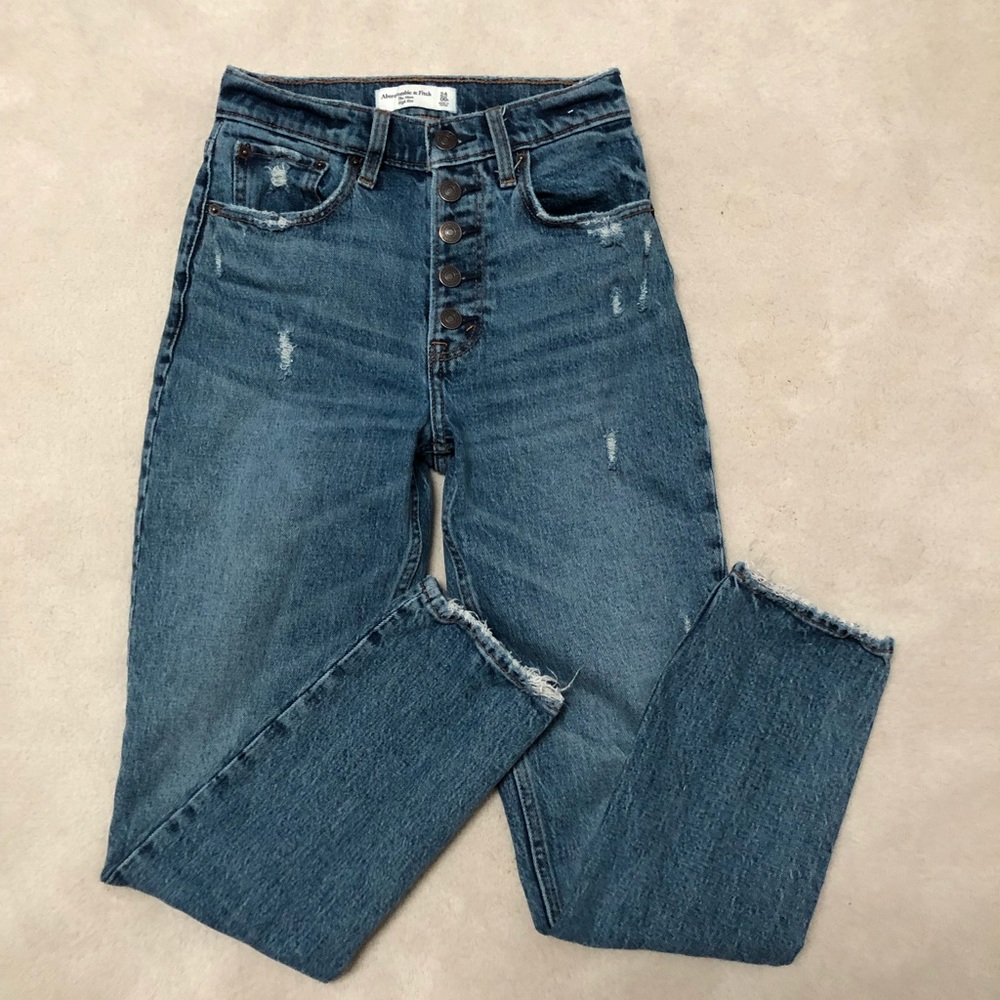 Abercrombie & Fitch High Rise Mom Jeans